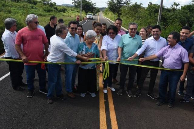 Inauguração de asfalto em Piripiri